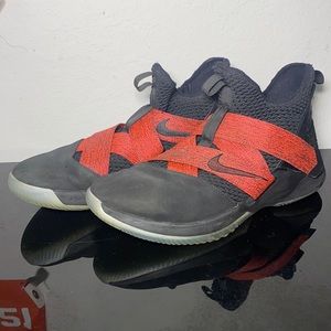 Men's Lebron Soldier 12 Basketball Shoes Size 13